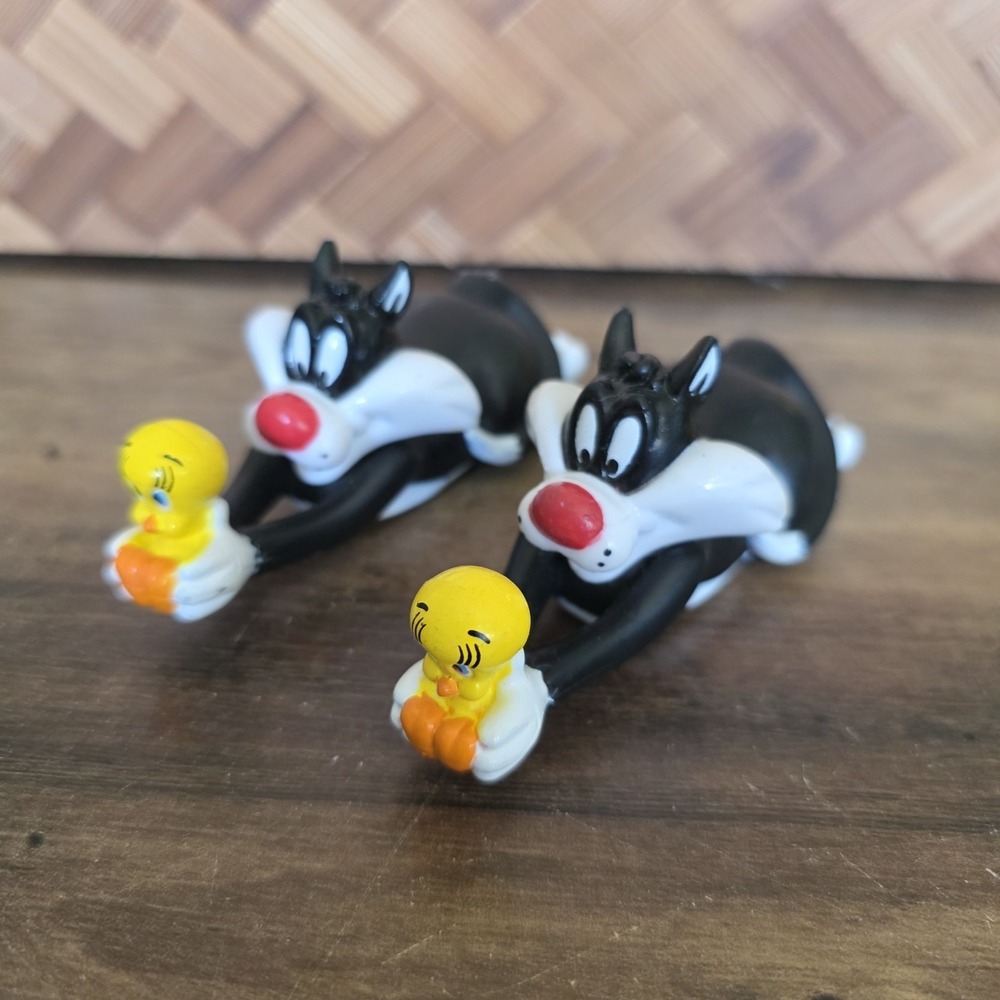 Vintage Hardee's Tweety‎ Bird and Sylvester 1998 Looney Tunes Set of 2 Toys